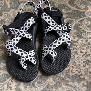 Chaco Women’s Black Sandals with White Diamond-Pattern Straps